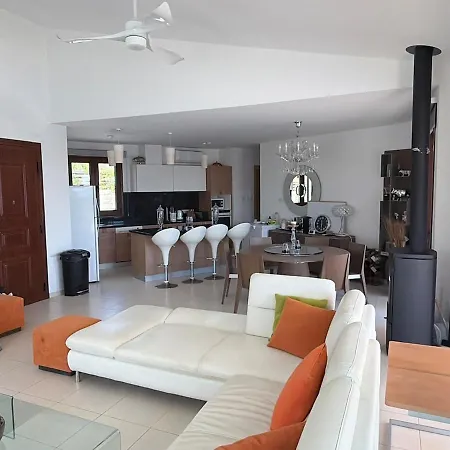 Villa The Sea Breeze *